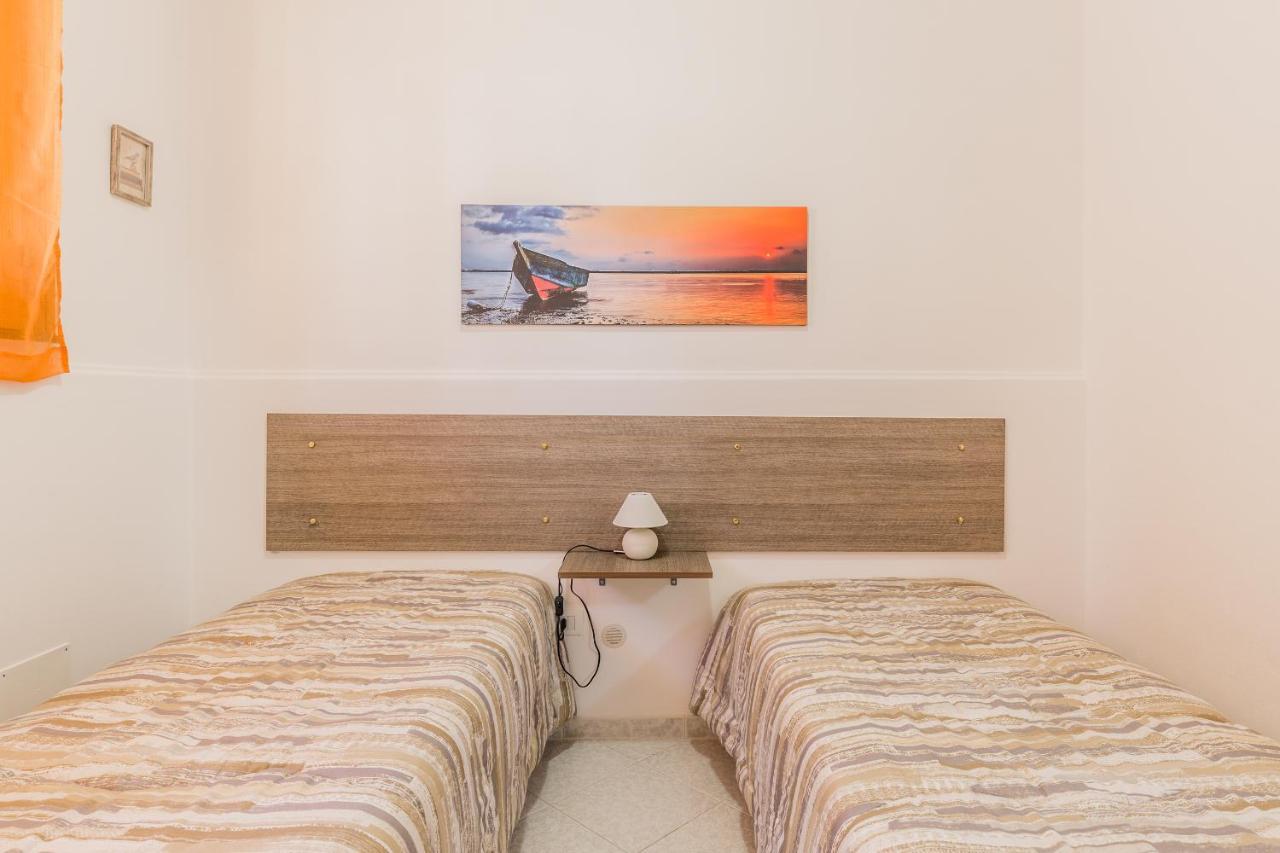 Anna'S House Near The Sandy Beach And With Wifi อาโวลา ภายนอก รูปภาพ